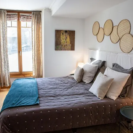 Daire Elegant Vacations In Chateau-d'Oex