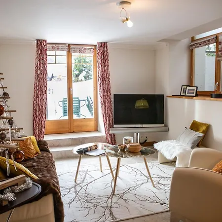 Daire Elegant Vacations In Chateau-d'Oex